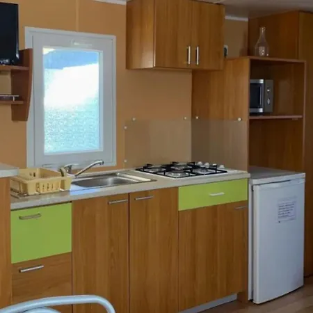 Mobil-home Avec Terrasse Pour 4 Personnes - Api-1-52-1685
