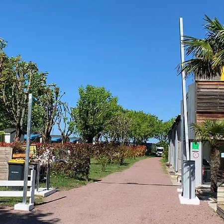 Mobil-home Avec Terrasse Pour 4 Personnes - Api-1-52-1685 אתר קמפינג