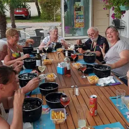 Mobil-home Avec Terrasse Pour 4 Personnes - Api-1-52-1685 אתר קמפינג *