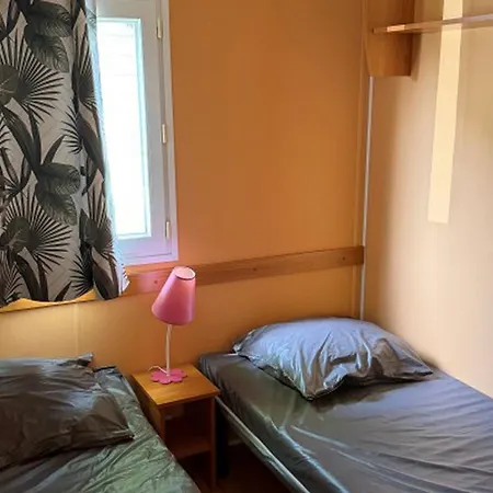Mobil-home Avec Terrasse Pour 4 Personnes - Api-1-52-1685